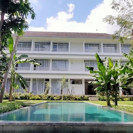 Mahamustika River Side Canggu Hotel Exterior photo